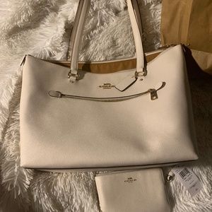 Authentic coach purse & wristlet